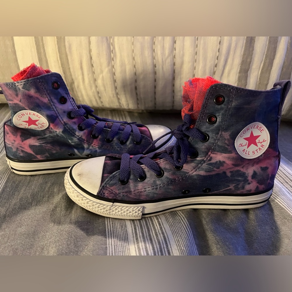 Stylish, rare, fun converse sneakers